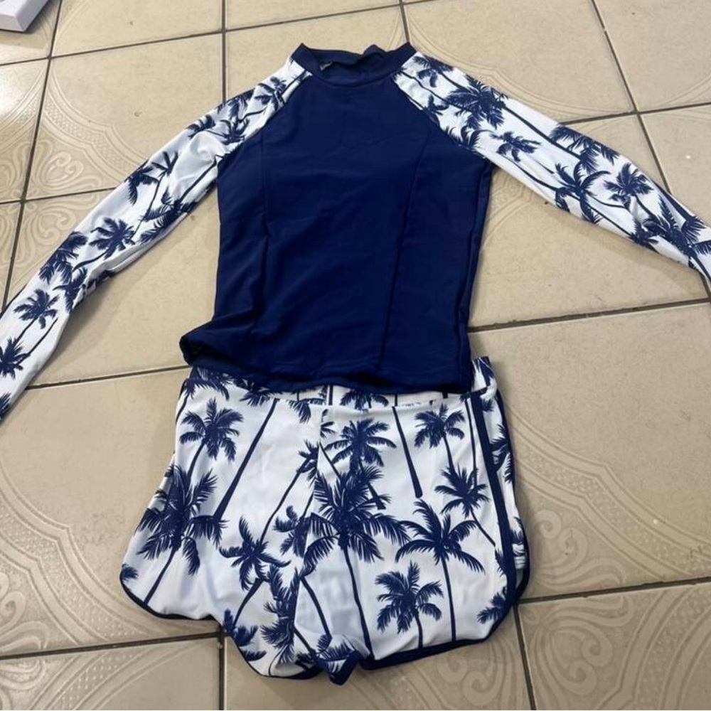 Bathing suit